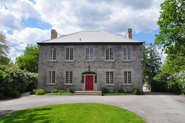  Thomson Hall (Keg Manor)/Maplelawn Gardens. Photo by Andrea Tomkins