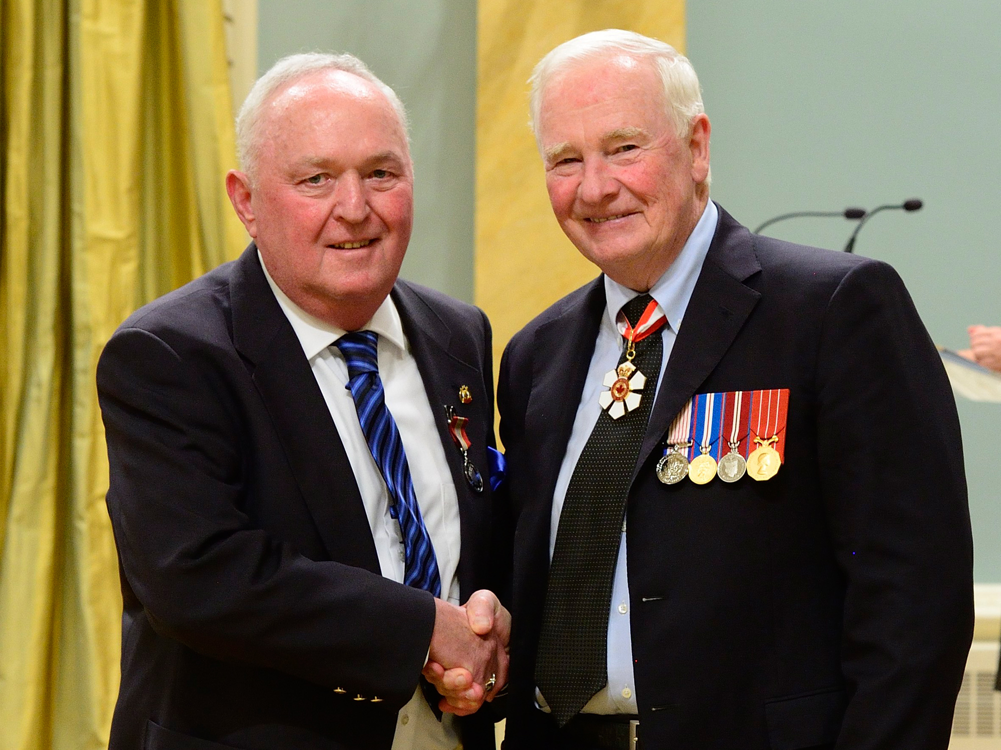 Norm Morrison (left) was recently awarded the Sovereign’s Medal for Volunteers by His Excellency the Right Honourable David Johnston. Photo by Sgt Johanie Maheu, Rideau Hall OSGG, 2016