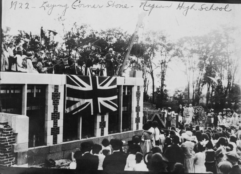 Early Days: The 100 year history of Nepean High School