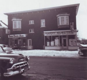 Hardy Electric (now Won Ton House) 1955 (courtesy of Mrs. Anne Gillissie)