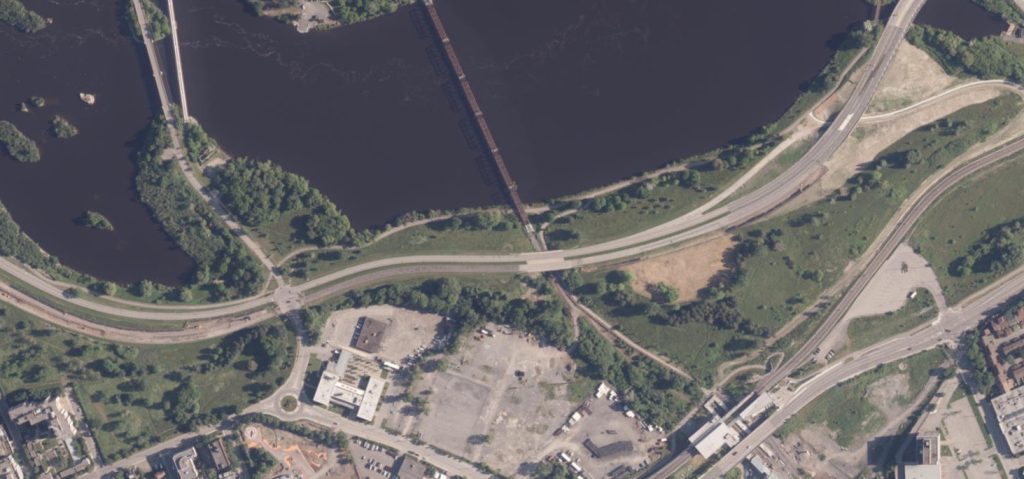 A google maps Ariel shot of the area today. The Chief William Commanda Bridge can be seen. 