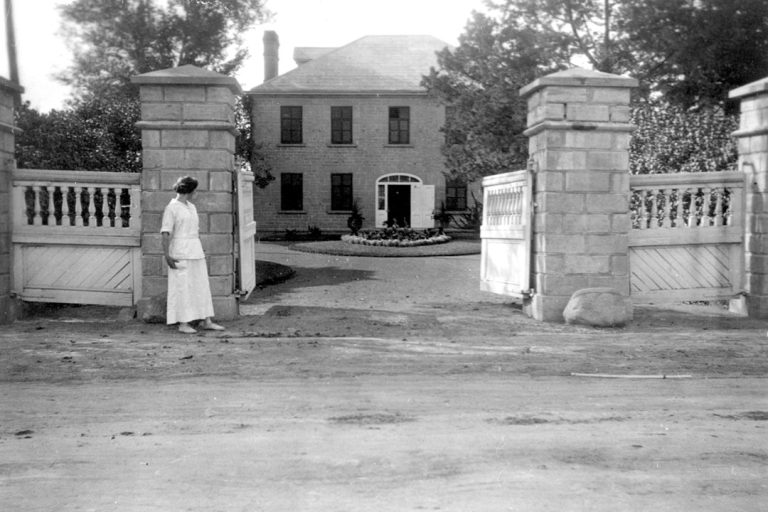 This view of Maplelawn is from 1906. Photo courtesy of the City of Ottawa Archives