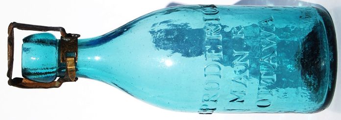 |||||The Proderick Soda Bottle is from the Proderick confectionary. It is the oldest glass bottle known from Ottawa and dates to the 1850’s and is worth $2