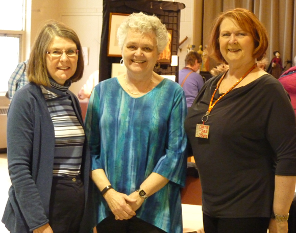 Kitchissippi artist Patricia Gordon (L) with Nancy Garrard, Out of the Box co-chair of the Organizing Committee, fibre artist and Kitchissippi United Church member, along with Garrie Bea Joyce, Kitchissippi artist (R). Photos by Judith van Berkom.