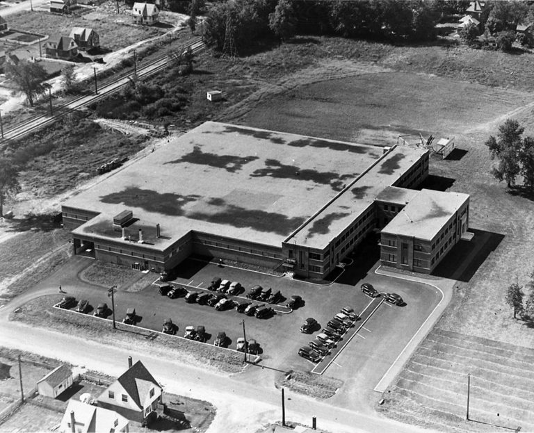 Click to view larger version of this aerial photo of the R.L. Crain Printing Plant.|