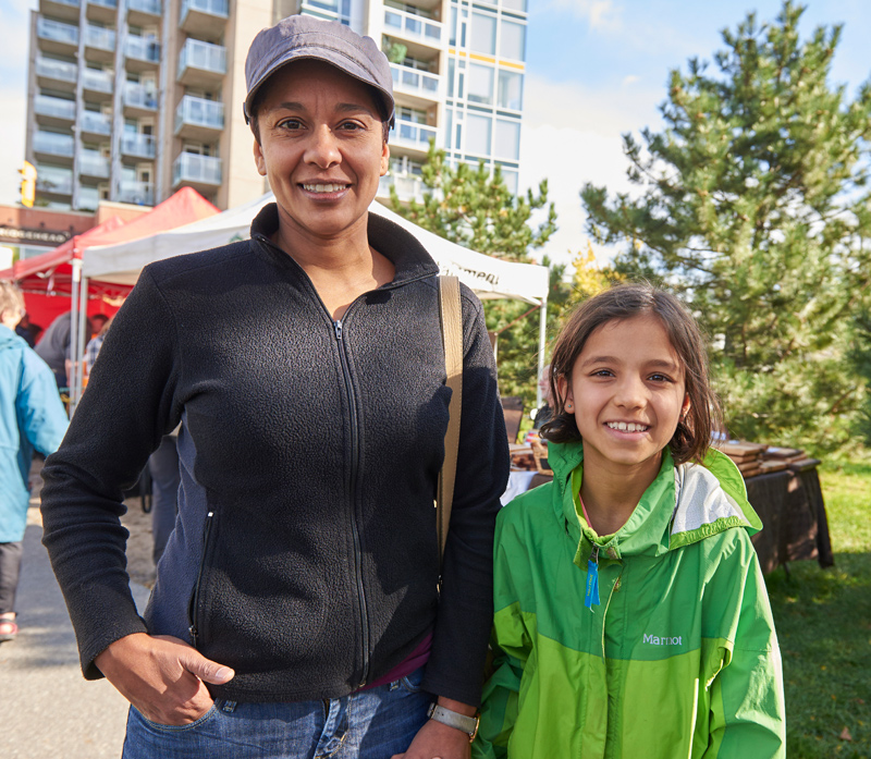 Mala Ghana and Annika: “Annika’s favourite part of the market is everything, and especially red peppers.”